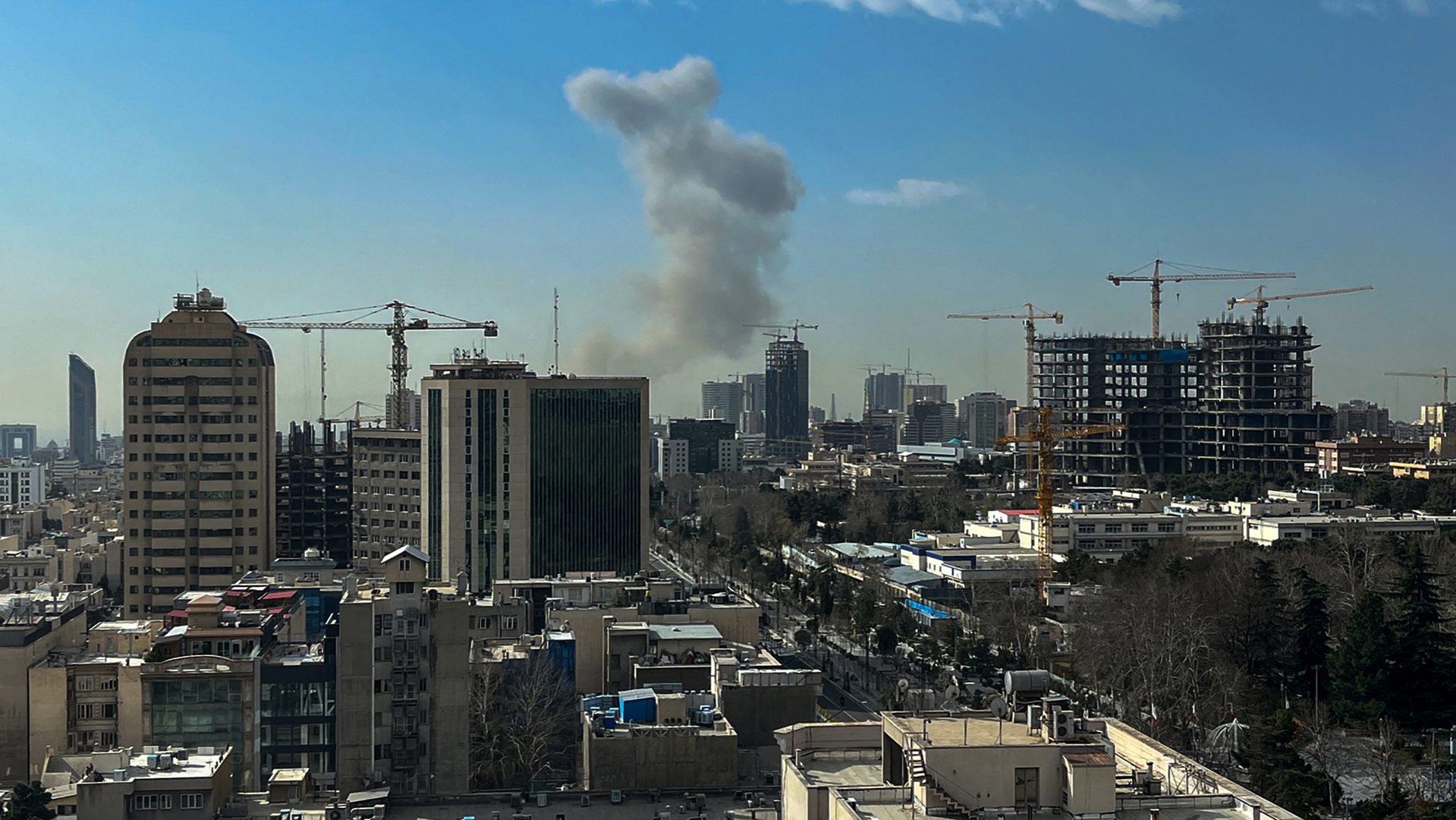 image هجوم أمريكي إسرائيلي على إيران وانفجارات تهز مناطق متفرقة