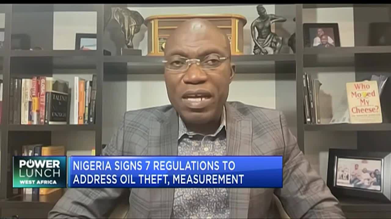 Nigeria signs 7 regulations to address oil theft, measurement
