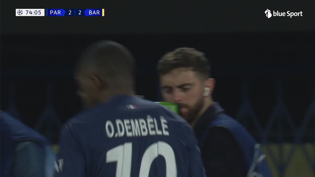 Dembélés Schlenzer küsst die Torumrandung