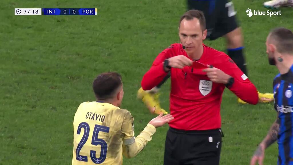 78. Minute: Otávio sieht Gelb-Rot