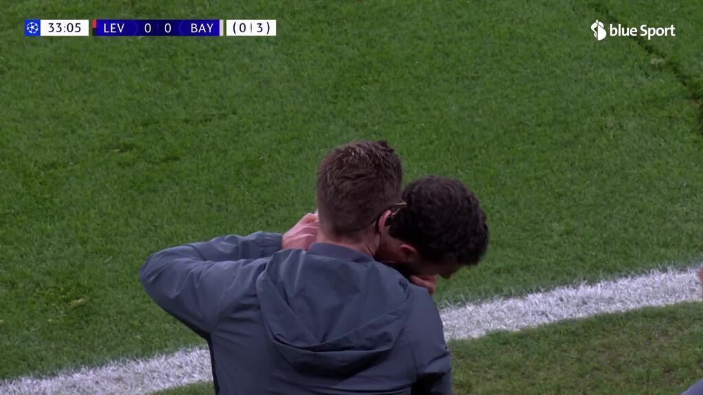 Hermoso kugelt sich die Schulter aus und muss raus