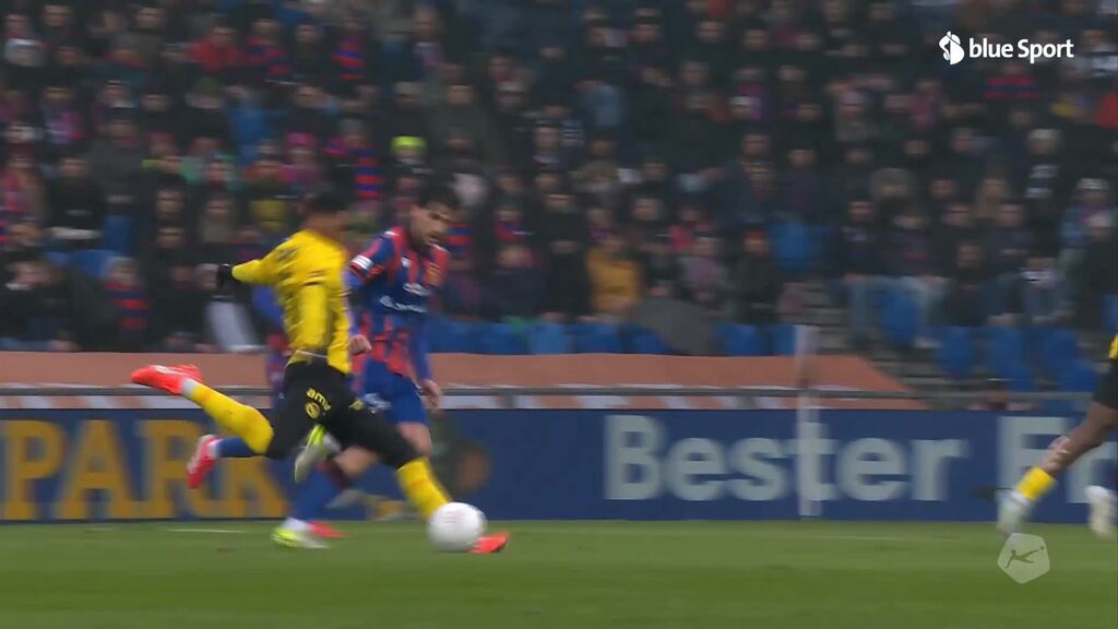 Basel im Glück: Ball klatscht ans Lattenkreuz