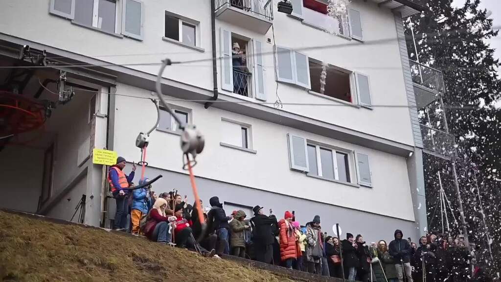 St. Gallen: Kleinstes Skigebiet der Welt ohne Schnee eröffnet
