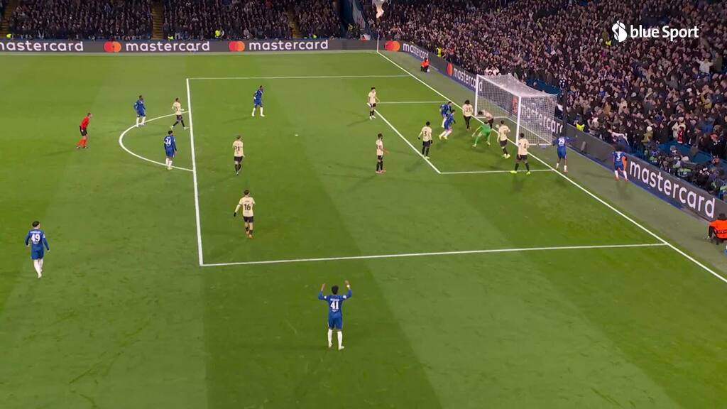 27. Minute: Kounde lenkt ins eigene Tor ab – Chelsea legt gegen Barcelona vor