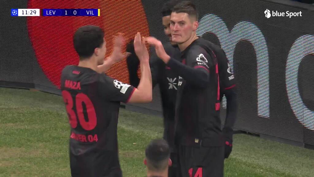 Tillmann beffa il portiere avversario