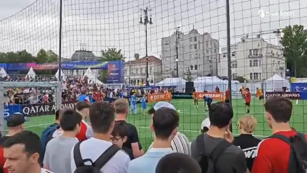 Friedliche Atmosphäre in der Champions-League-Fanzone in Budapest
