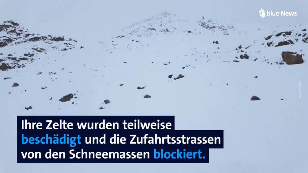 Le drammatiche scene della bufera di neve sul Monte Everest