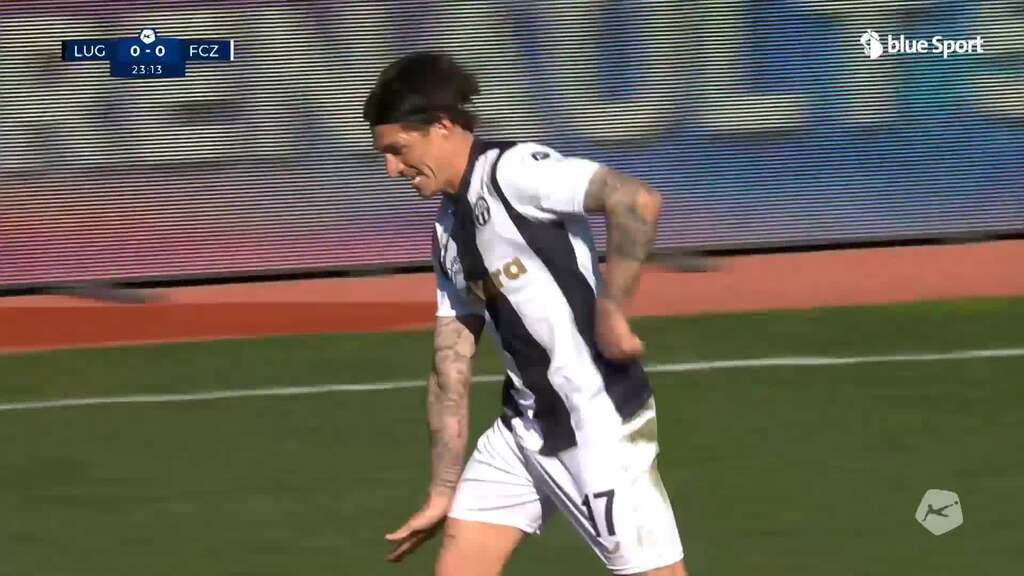 24. Minute: Zuber mit einem Schlenzer ins Glück