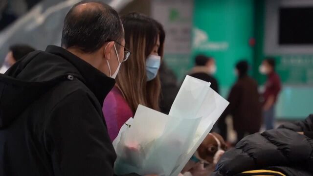 Premières arrivées à Shanghai, la Chine lève la quarantaine pour les voyageurs internationaux