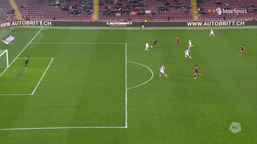 Magnin scheitert am Pfosten