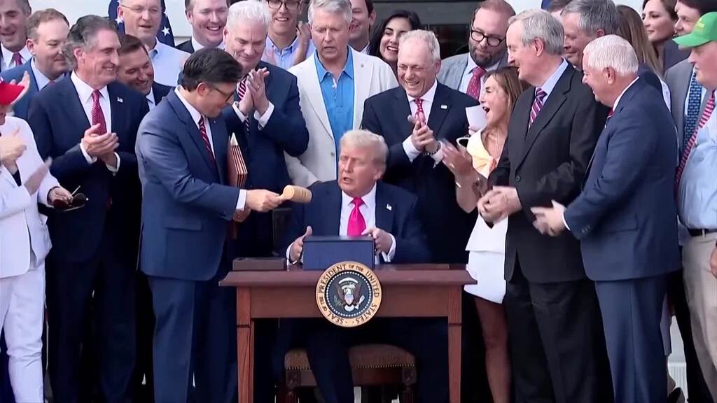 Trump unterzeichnet Steuer- und Ausgabengesetz am Unabhängigkeitstag