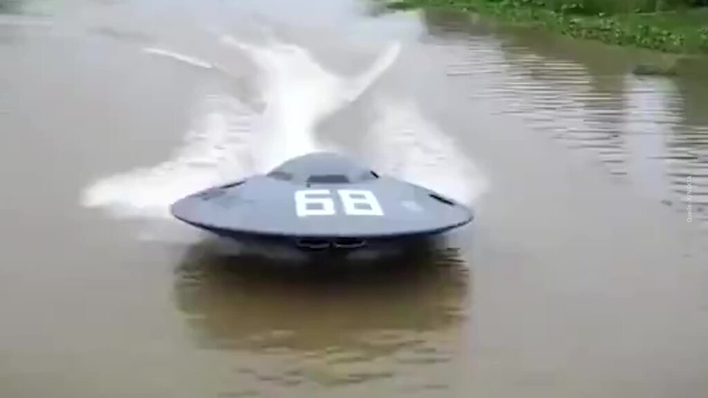 Aus Teilen vom Schrottplatz: Vietnamesischer Youtuber baut schwimmendes UFO