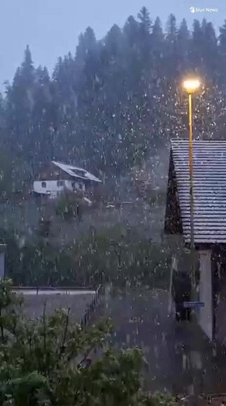 Schnee in Fischenthal ZH