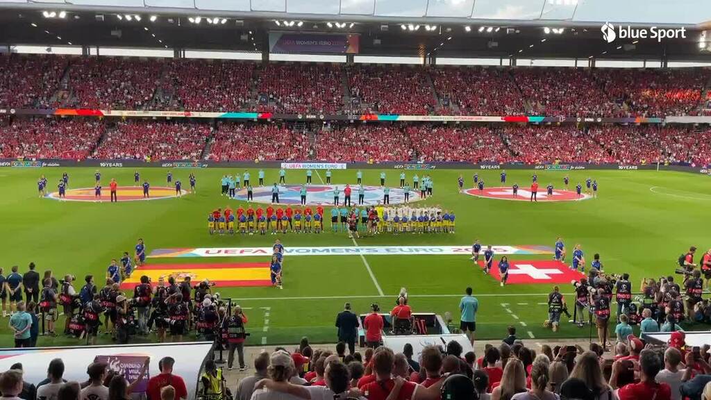 Die Schweizer Hymne im ausverkauften Wankdorf