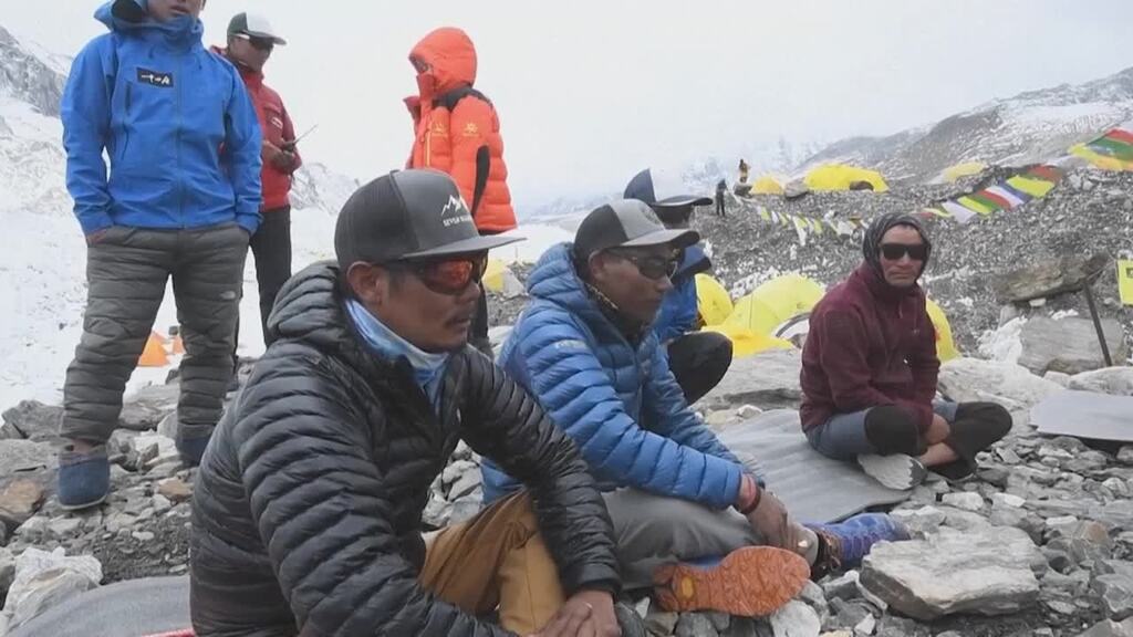 Nepalese bezwingt Mount Everest zum 27. Mal und stellt Rekord auf