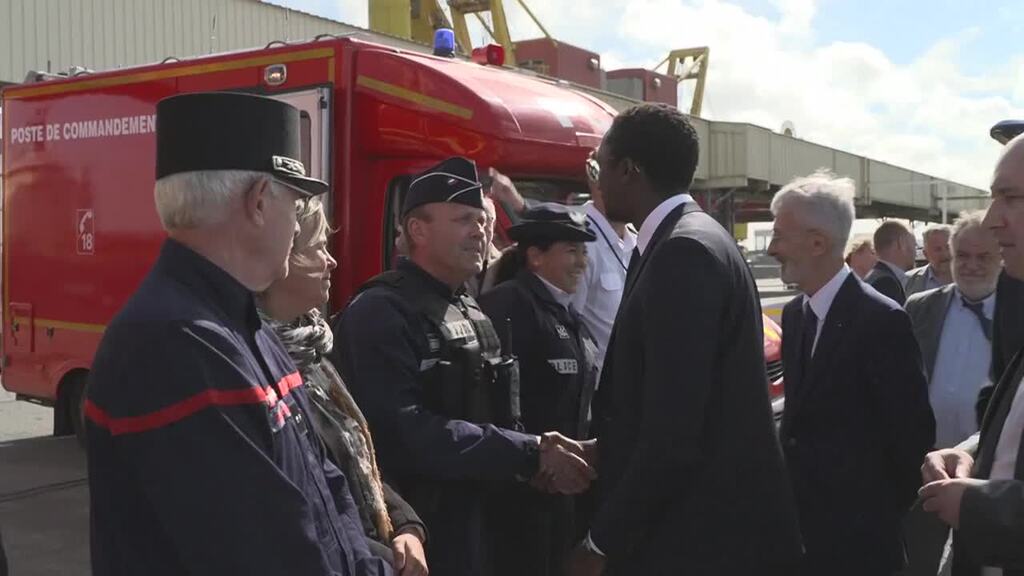Naufrage de migrants dans la Manche: Hervé Berville arrive à Calais