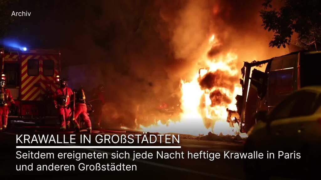 Frankreichs Innenminister: Erneut 45 000 Polizisten im Einsatz