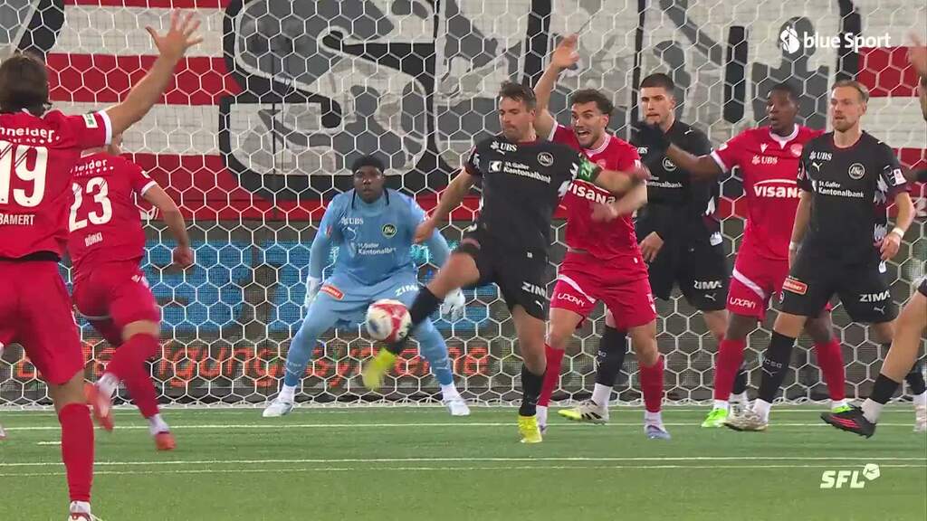 55. Minute: Bertone gleicht per Elfmeter aus