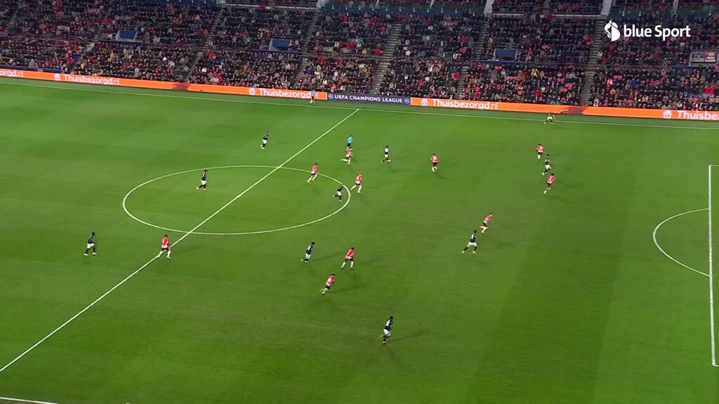 18. Minute: Timber köpft Arsenal in Führung