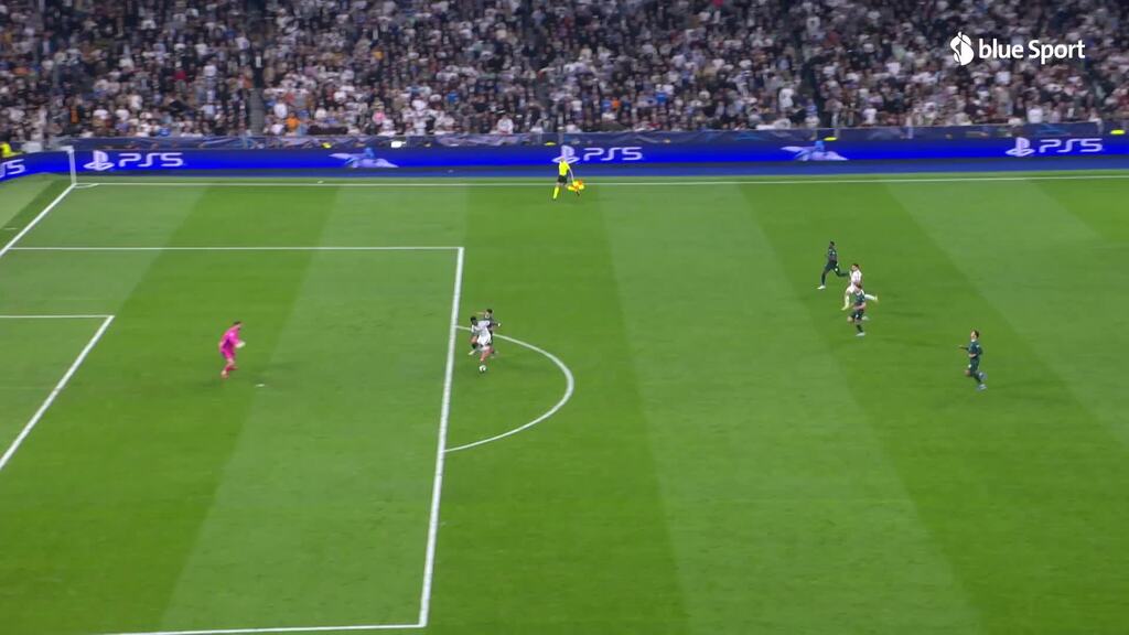 Vinícius Júnior sbaglia dal dischetto