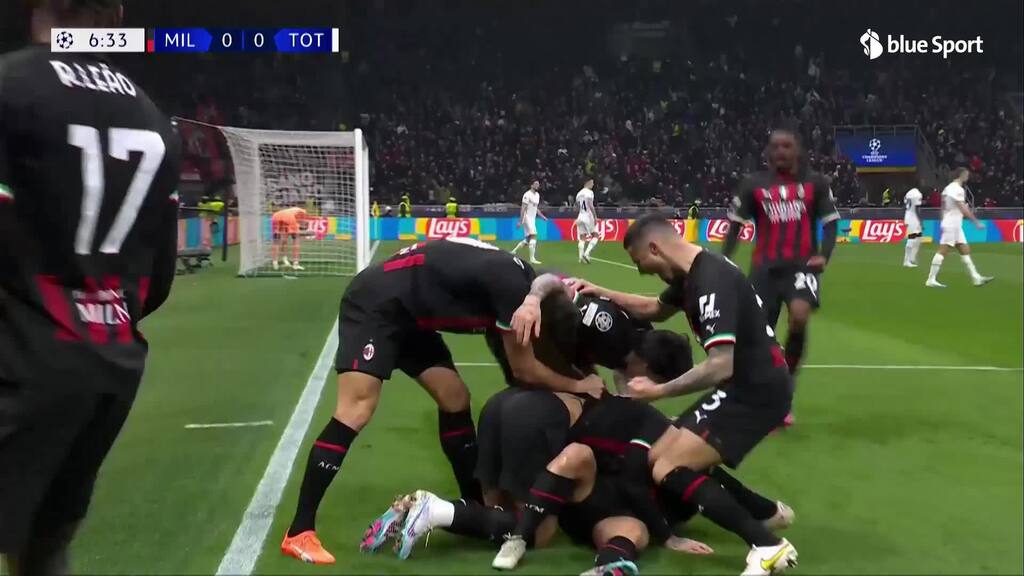 7. Minute: Brahim Diaz würgt den Ball über die Linie