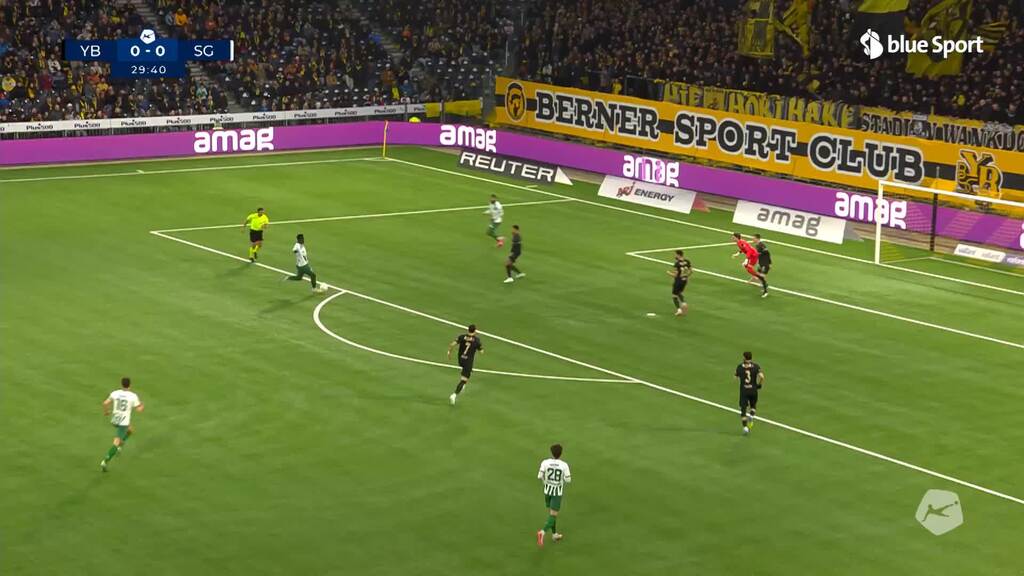 30. Minute: YB-Goalie Keller rettet gegen Geubbels