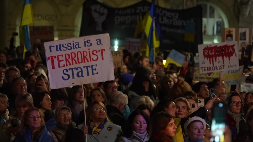 Rund 2000 Personen bekunden in Zürich Solidarität mit Ukraine