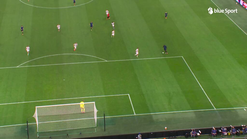 34. Minute: Traum-Assist von Thuram, Dumfries vollendet