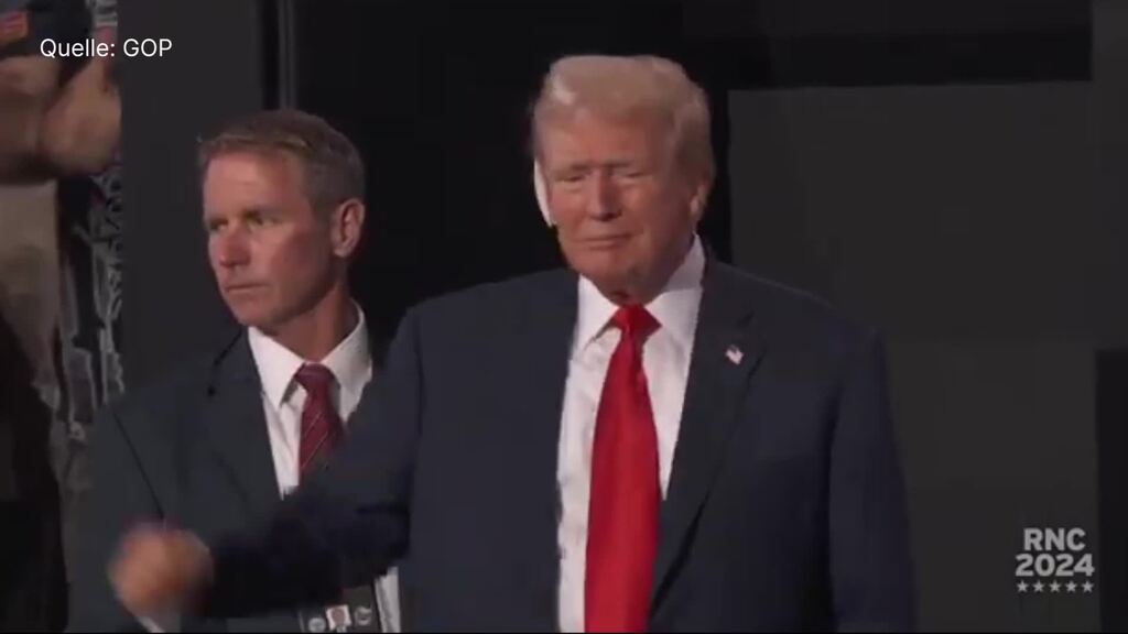 Trump mit Verband am Ohr bei Parteitag der Republikaner