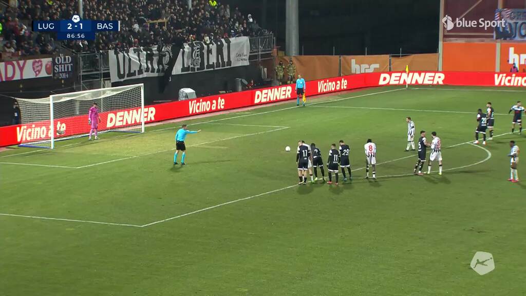 Shaqiri markiert per Penalty den Ausgleich für Basel