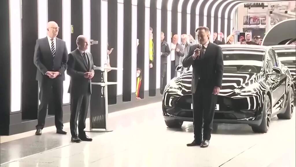 Tesla will Absatz mit abgespeckten Modellen ankurbeln