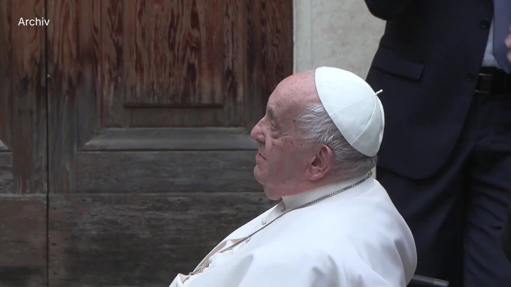 Vatikan: Papst Franziskus geht es etwas besser