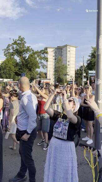 Taylor Swift Konzert in Zürich am 09. Jul 2024: Eindrücke vor dem Letzistadion.