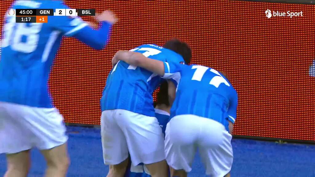 Karetsas erhöht kurz vor der Pause per Traumtor