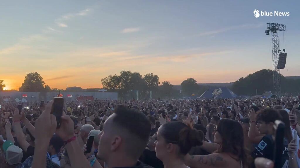 RAF Camora und sein Sportcar am OAF 2025