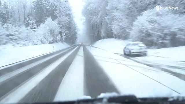 Schnee auf der Autofahrt von Hauptwil TG nach Gossau SG