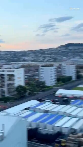 Anwohner am Letzigrund tanzen zu Taylor Swift