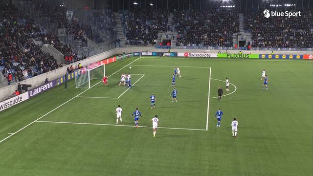 Der VAR schaltet sich ein: Lausanne-Treffer in der Nachspielzeit zählt nicht