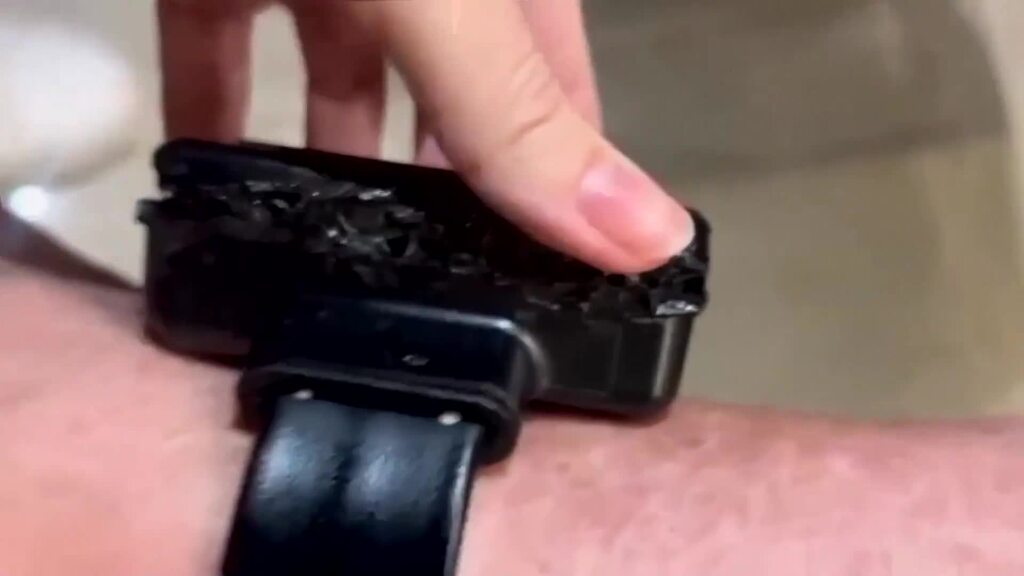 Bolsonaro bearbeitet Fussfessel mit Lötkolben und kommt ins Gefängnis