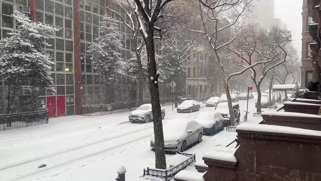 Wintersturm trifft US-Ostküste: Stromausfälle und eisige Kälte