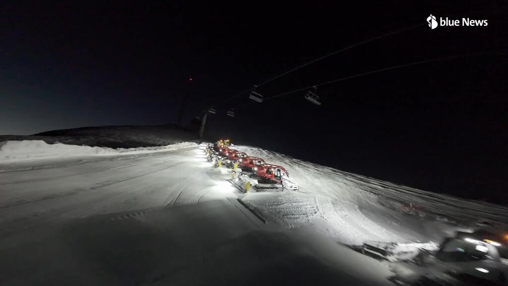 Les dameuses de Télé-Villars-Gryon-Diablerets au sommet du Grand Chamossaire!