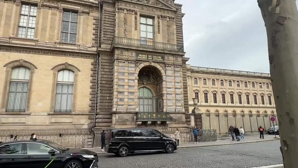 88 Millionen Euro Beute bei spektakulärem Louvre-Einbruch: Staatsanwältin warnt Diebe