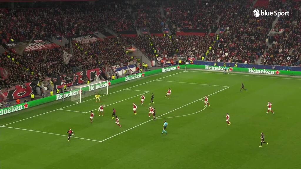 Raya pariert gegen Terrier