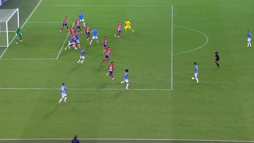 Il portiere della Lazio segna una rete incredibile al 95°