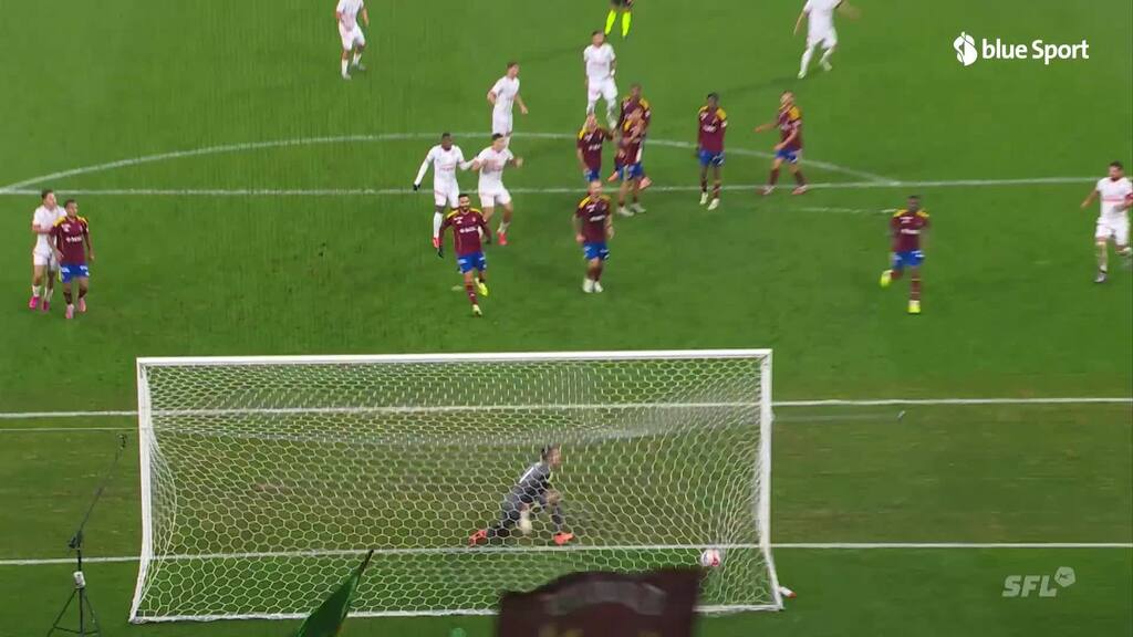 Bertones Freistoss-Traumtor in der 90. Minute lässt Thuner jubeln