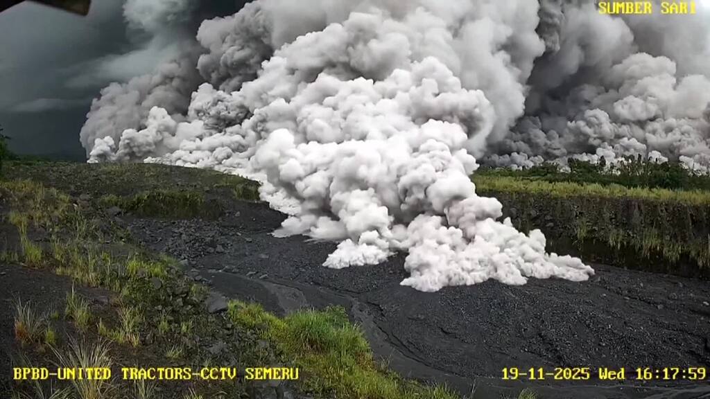 Indonesien: Pyroklastische Ströme nach Eruption von Vulkan Semeru