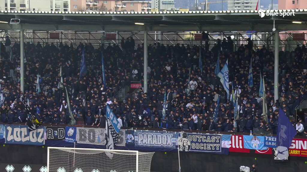 Zu viele FCZ-Fans auf der Tribüne: Die 2. Halbzeit beginnt erst mit Verspätung