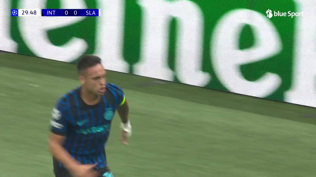 30. Minute: Lautaro trifft nach Mega-Patzer vom Slawia-Torhüter