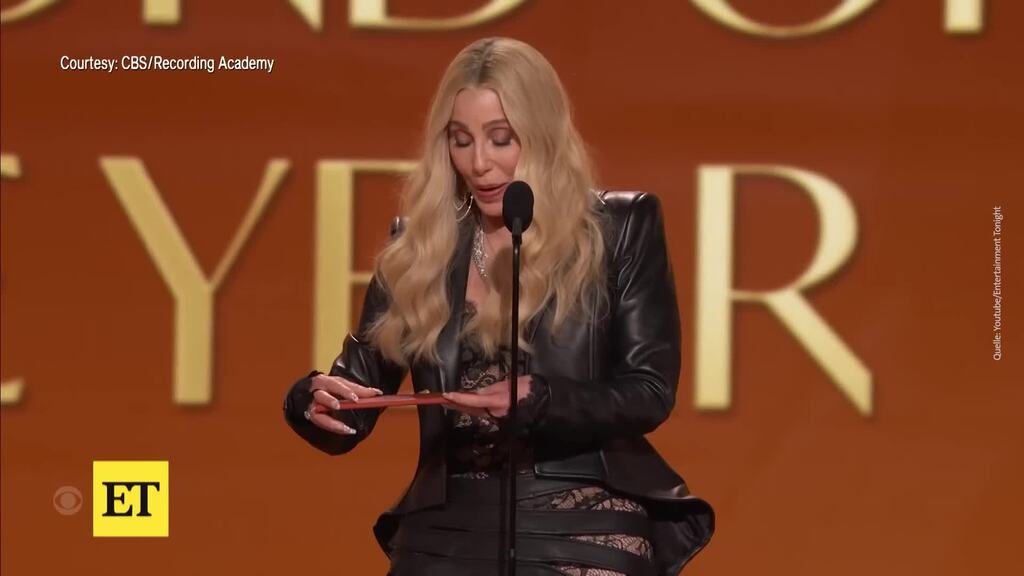 L'irritante performance della pop star Cher