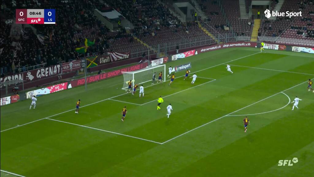 Servette im Alu-Glück: Lausanne scheitert an der Latte